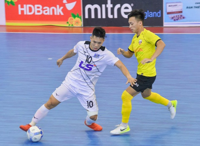 Top kỹ thuật bóng đá Futsal 5 người bạn nên biết | YouSport