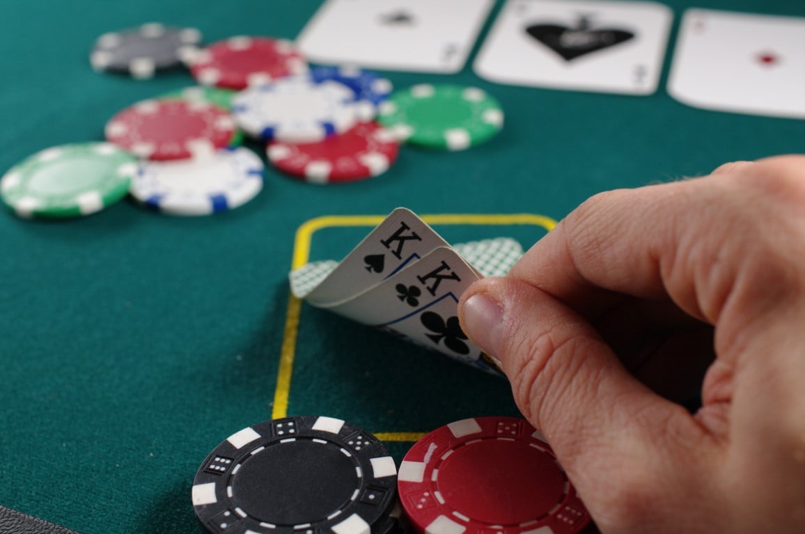 Stud Poker Là Gì? Tìm Hiểu Về Lịch Sử Và Sự Phát Triển Trên Thế Giớ